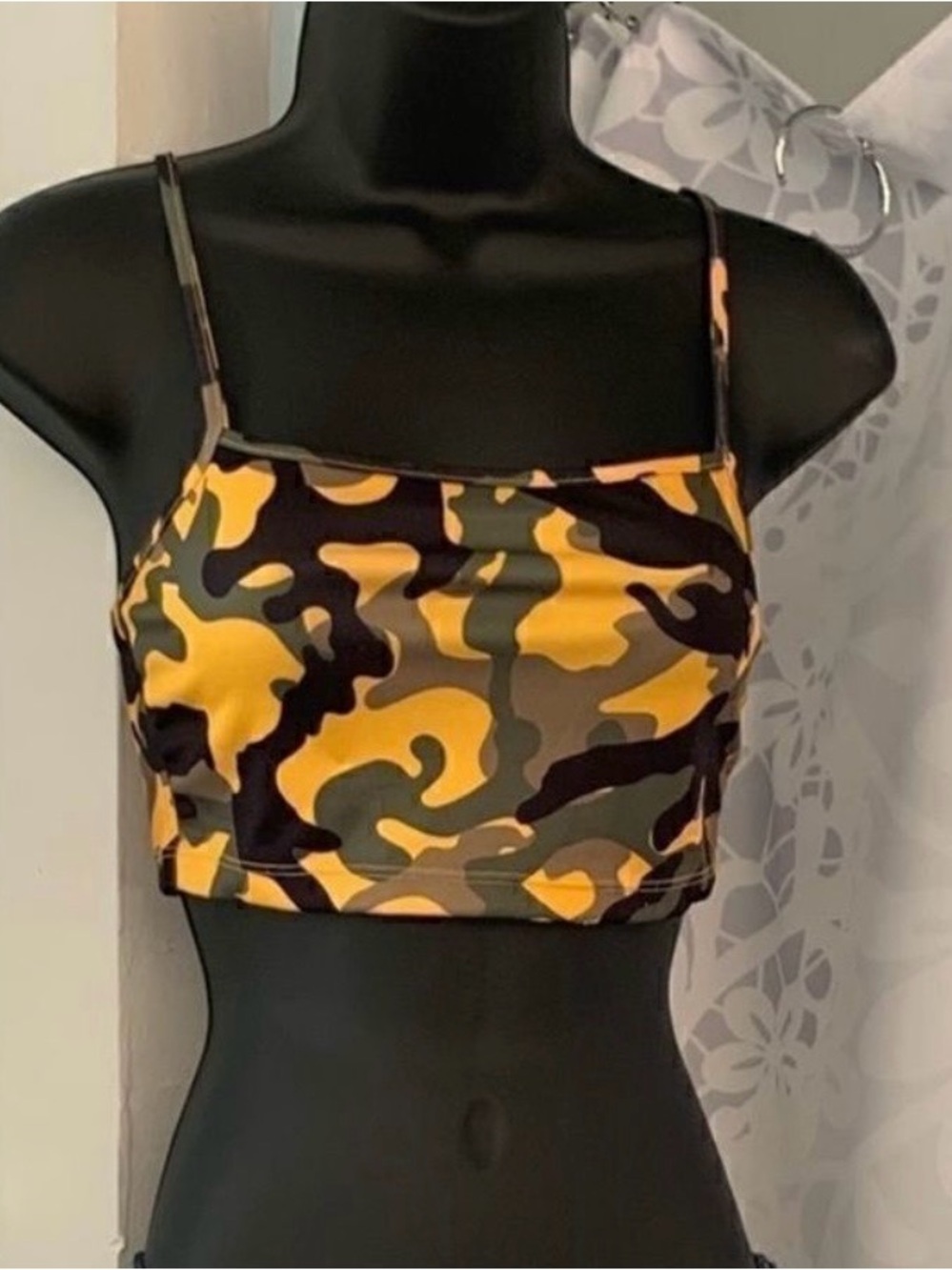 Tic Toc Yellow & Green Camo Crop Top Size Small